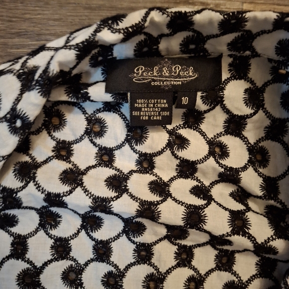 Peck & Peck Collection Black and White Eyelet Tie-Front Jacket. - Picture 7 of 12